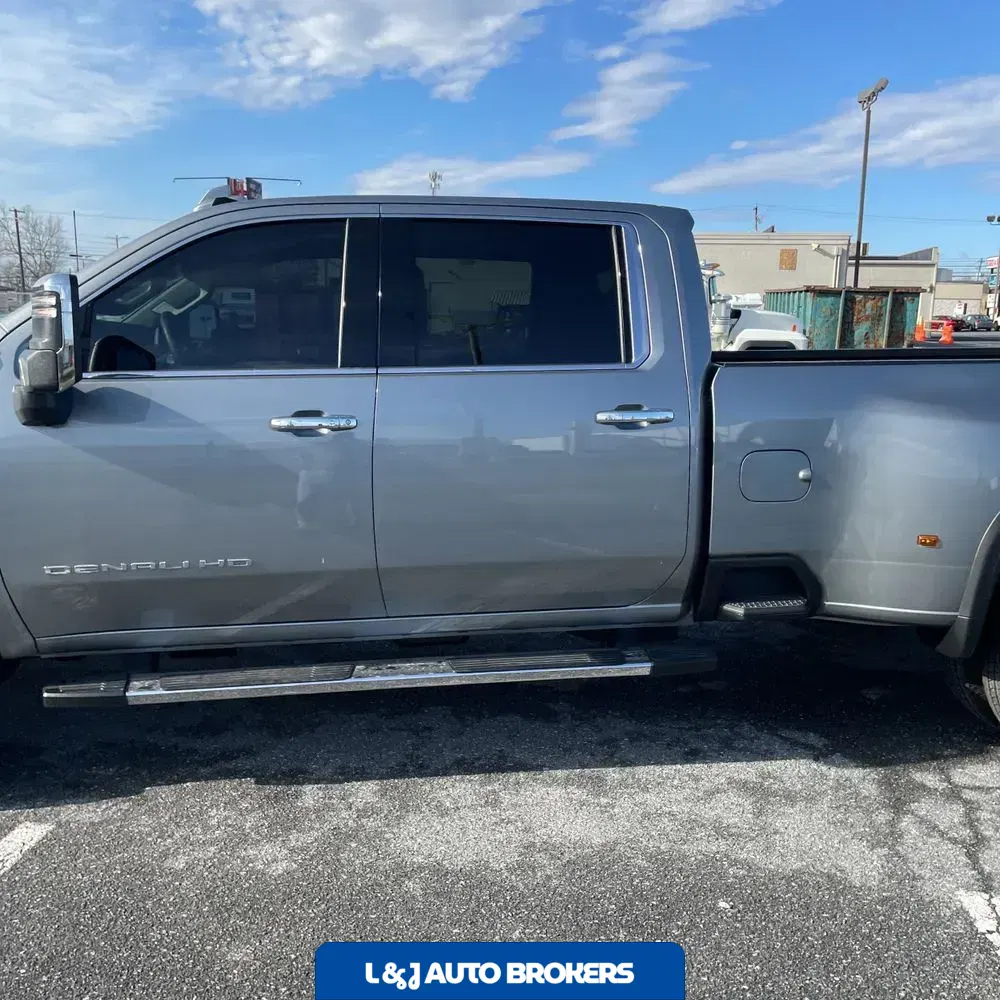 2025 GMC Sierra 3500HD Denali