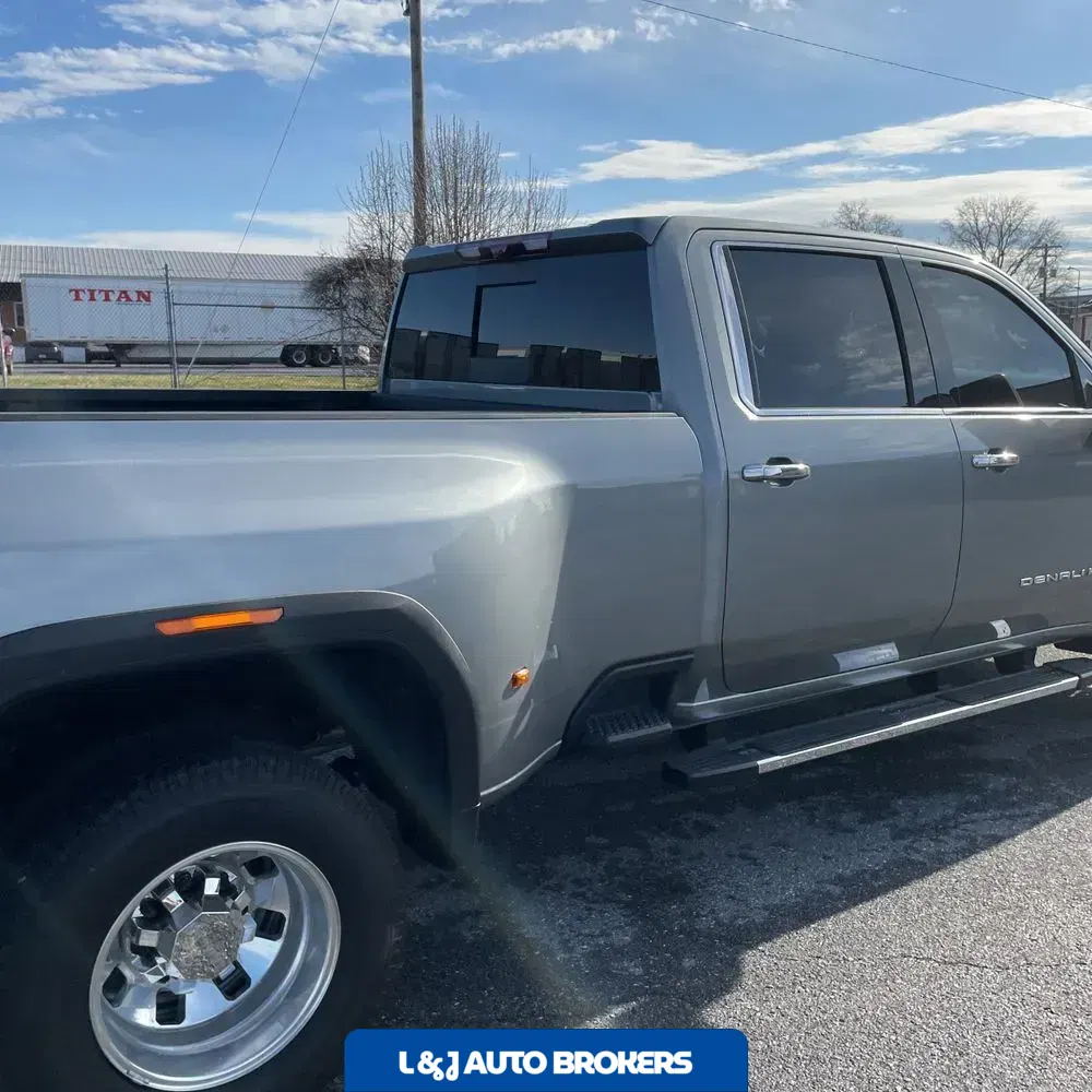 2025 GMC Sierra 3500HD Denali