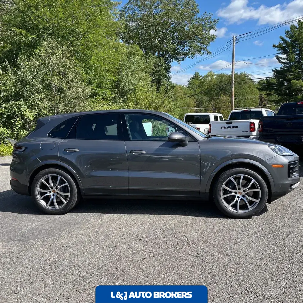 2025 Porsche Cayenne S 4D SUV
