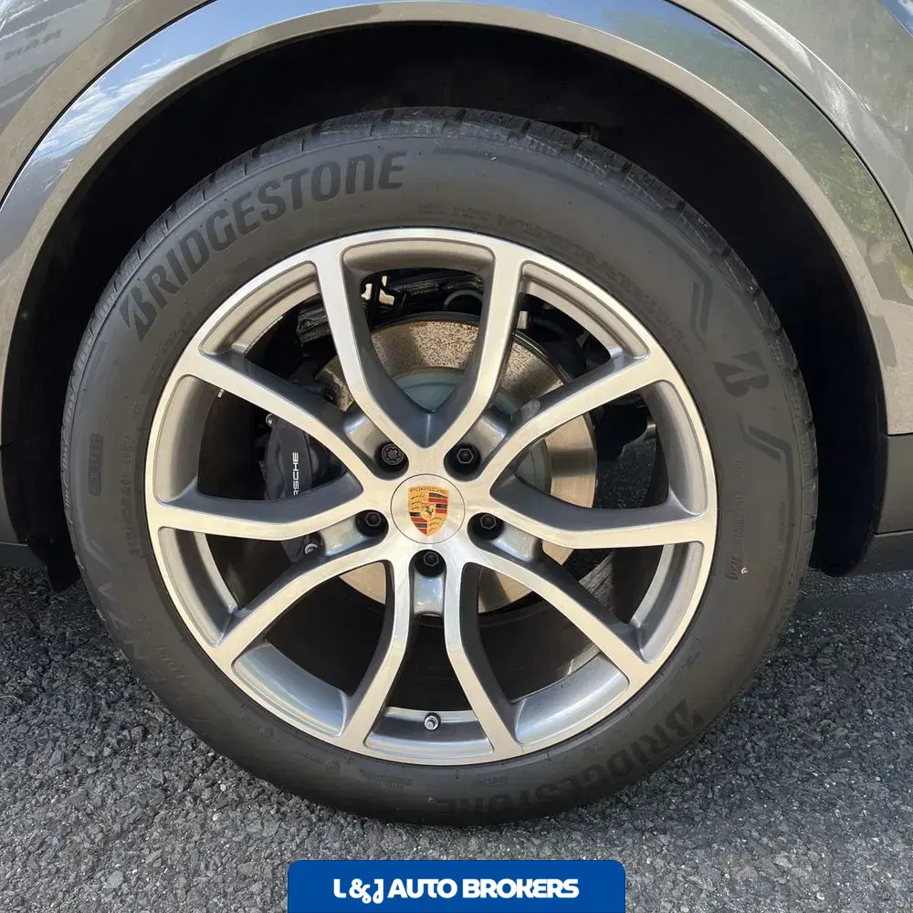 2025 Porsche Cayenne S 4D SUV