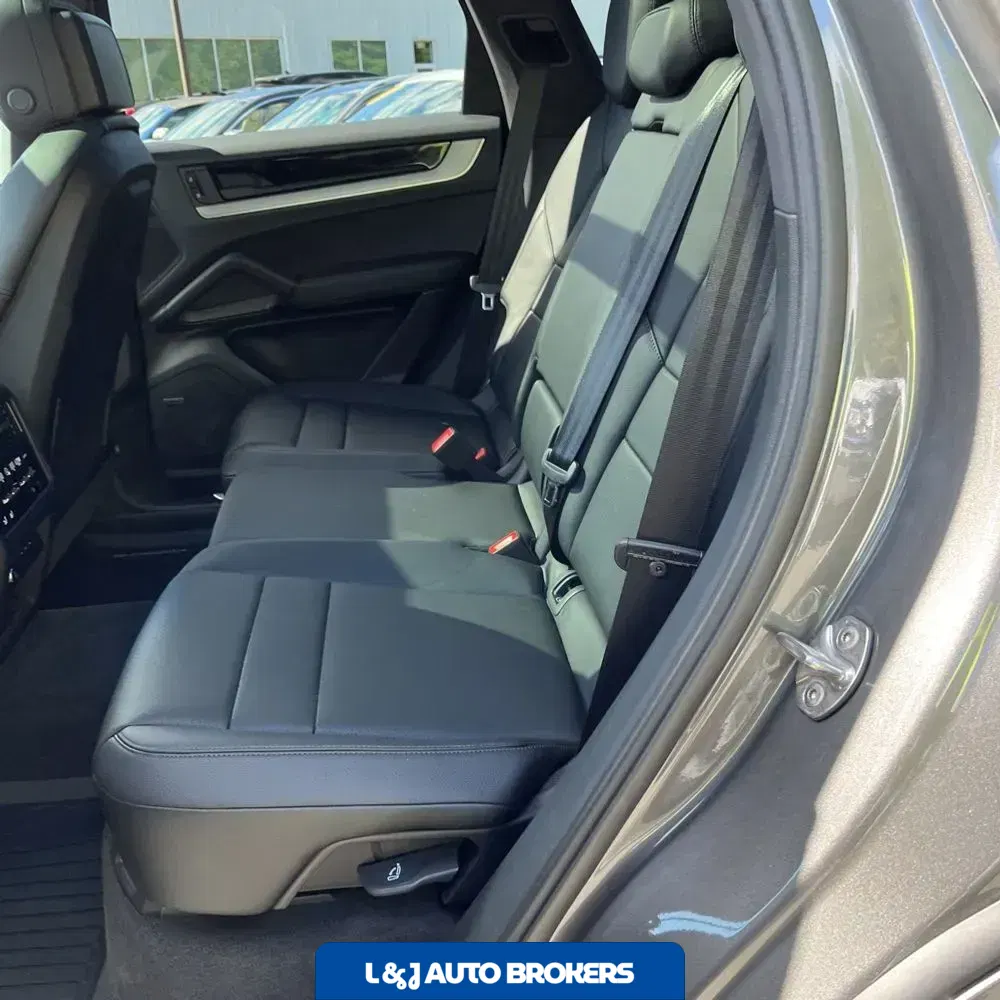 2025 Porsche Cayenne S 4D SUV