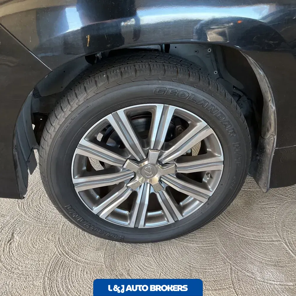 2017 Lexus LX 570 Base