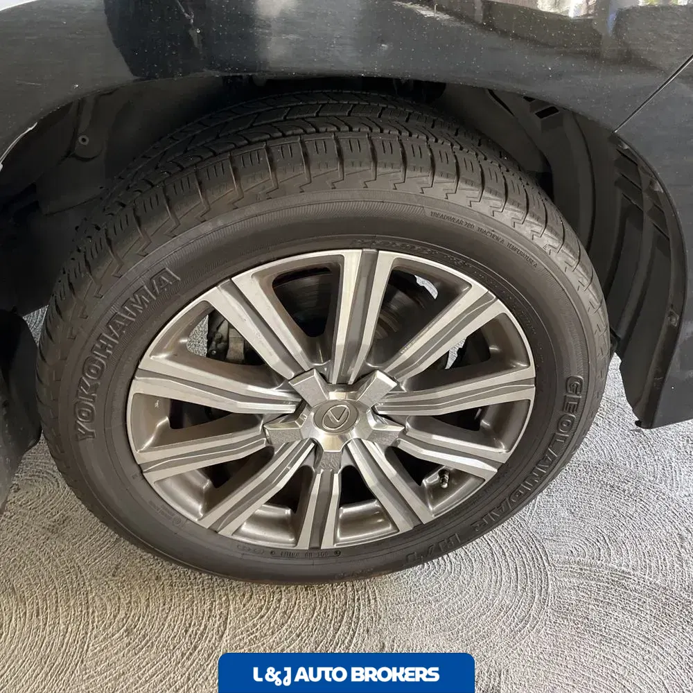 2017 Lexus LX 570 Base