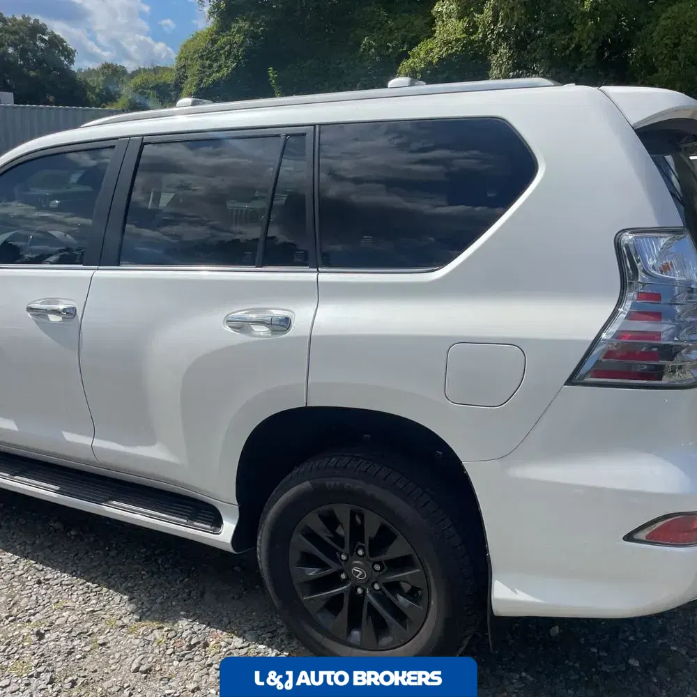 2023 Lexus GX 460 Base