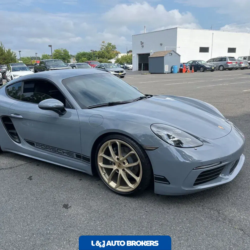 2024 Porsche 718 Cayman Base