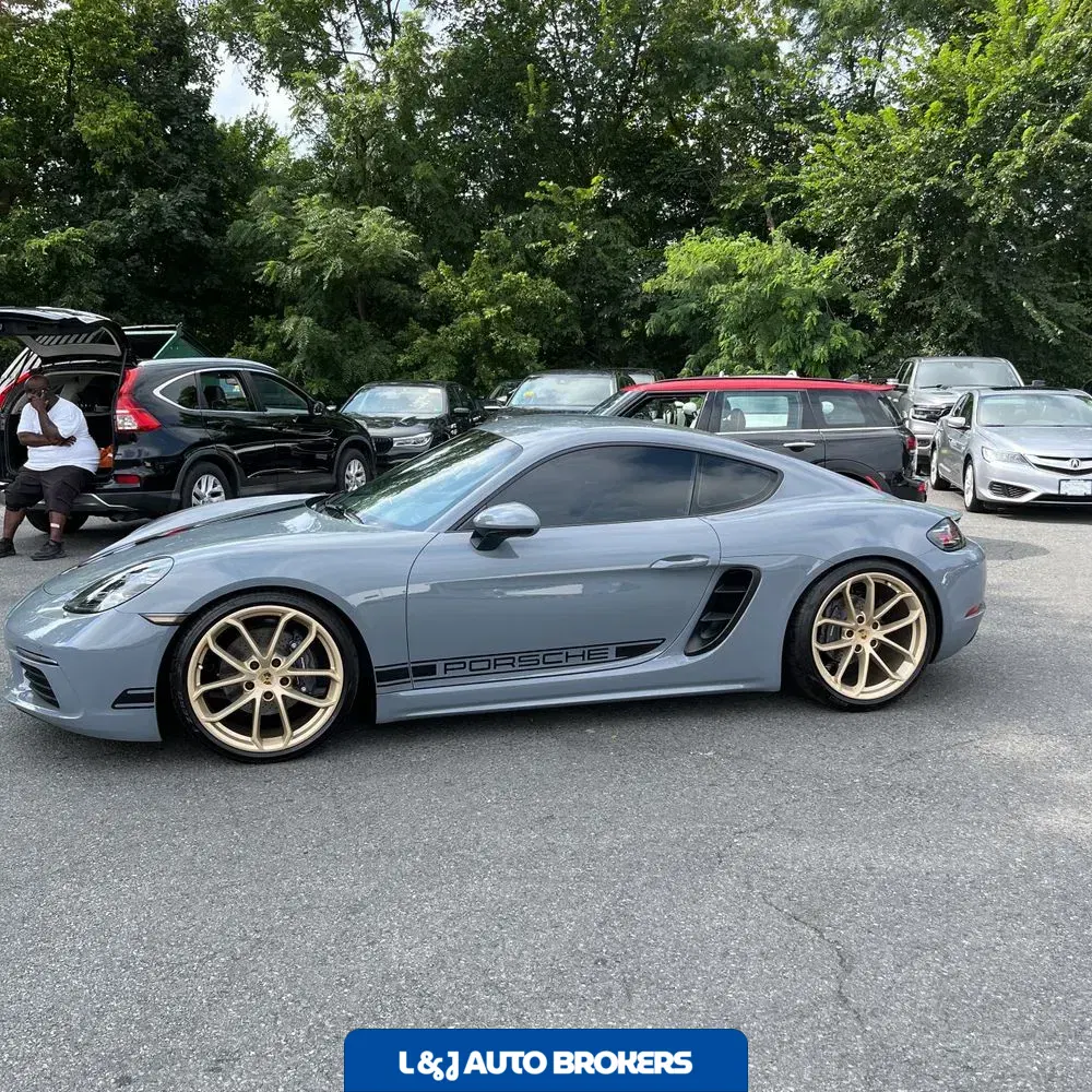 2024 Porsche 718 Cayman Base