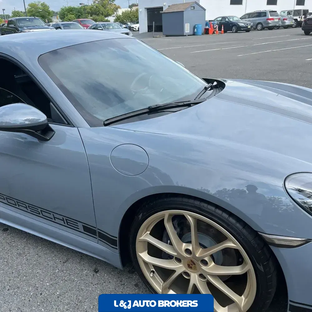 2024 Porsche 718 Cayman Base