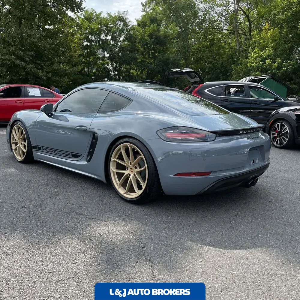 2024 Porsche 718 Cayman Base