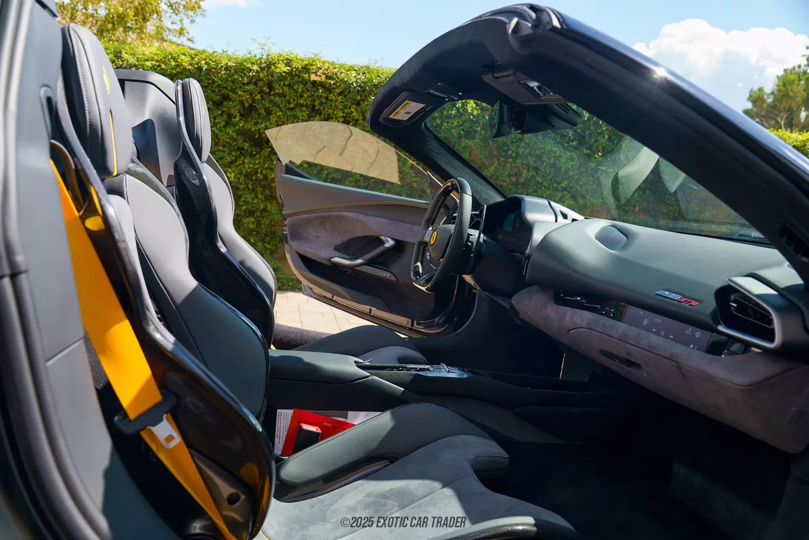 2025 Ferrari 296 GTS