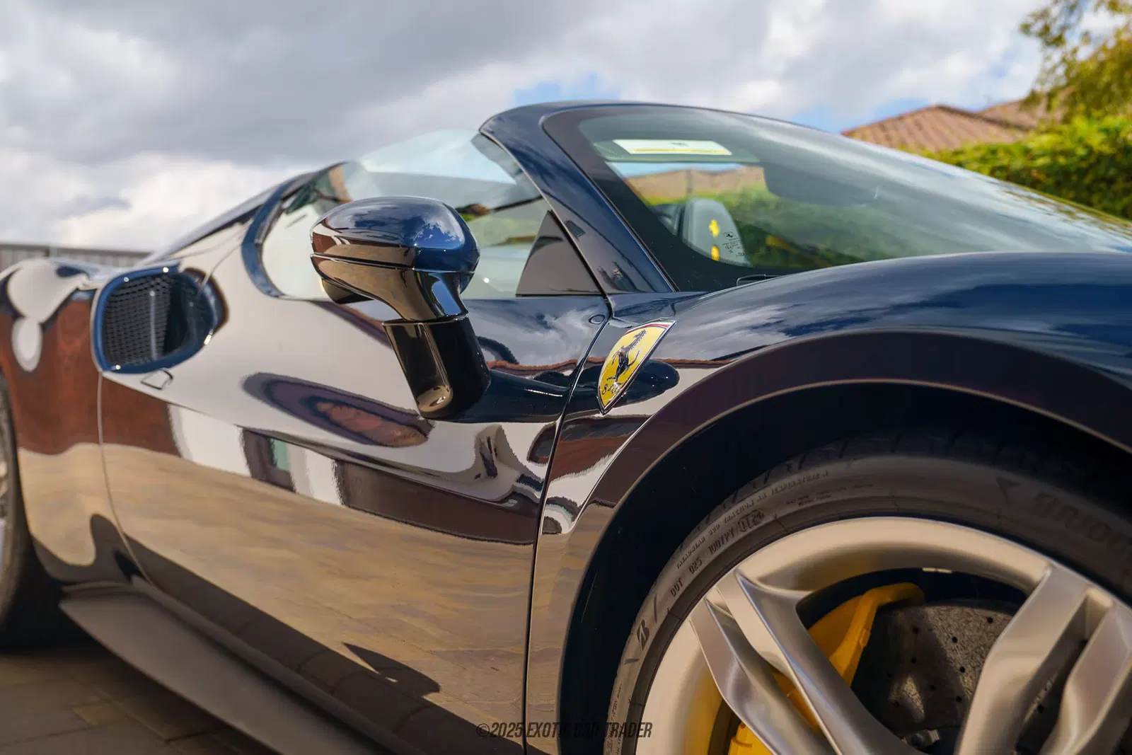 2025 Ferrari 296 GTS