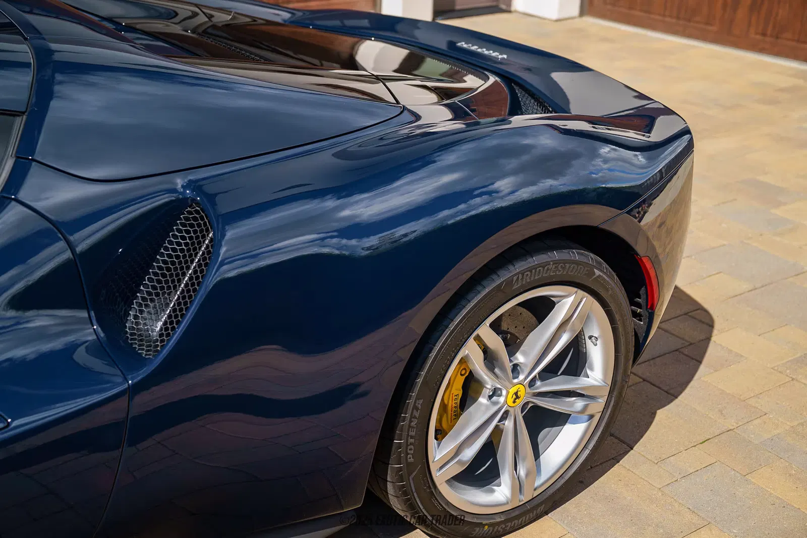 2025 Ferrari 296 GTS