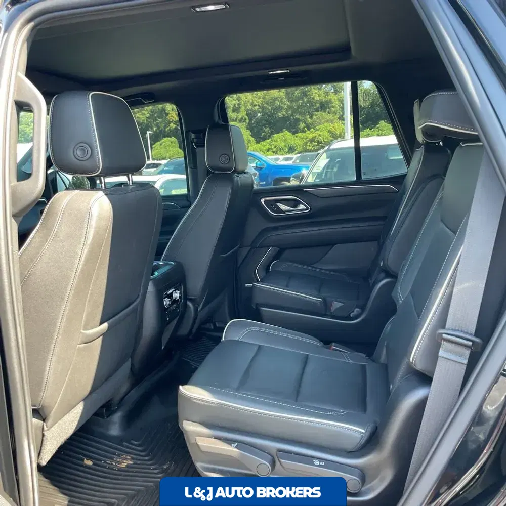 2023 GMC Yukon SLT