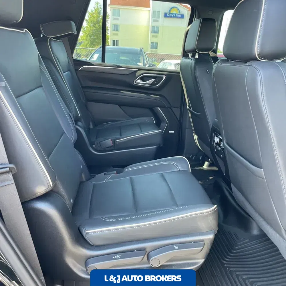 2023 GMC Yukon SLT