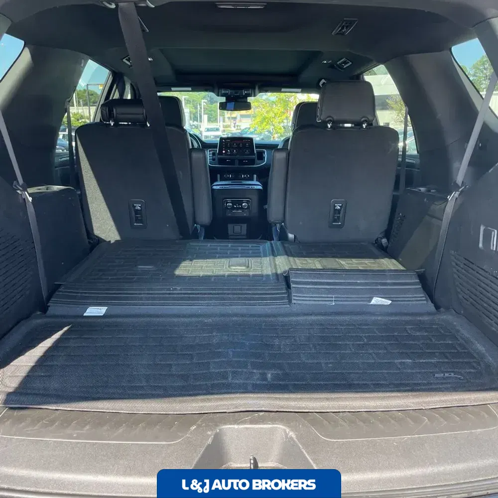 2023 GMC Yukon SLT