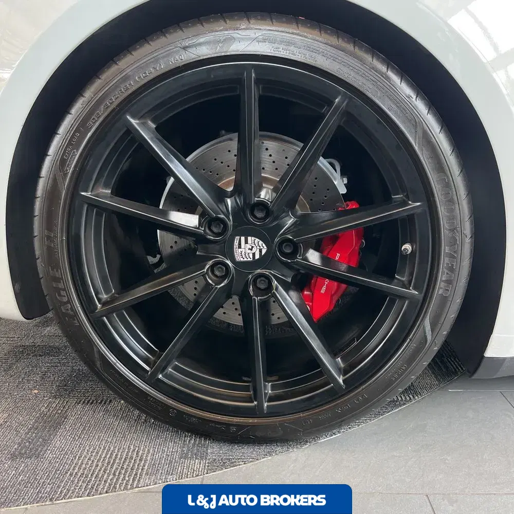 2020 Porsche 911 Carrera 4S