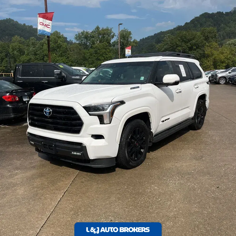 2024 Toyota Sequoia SR5