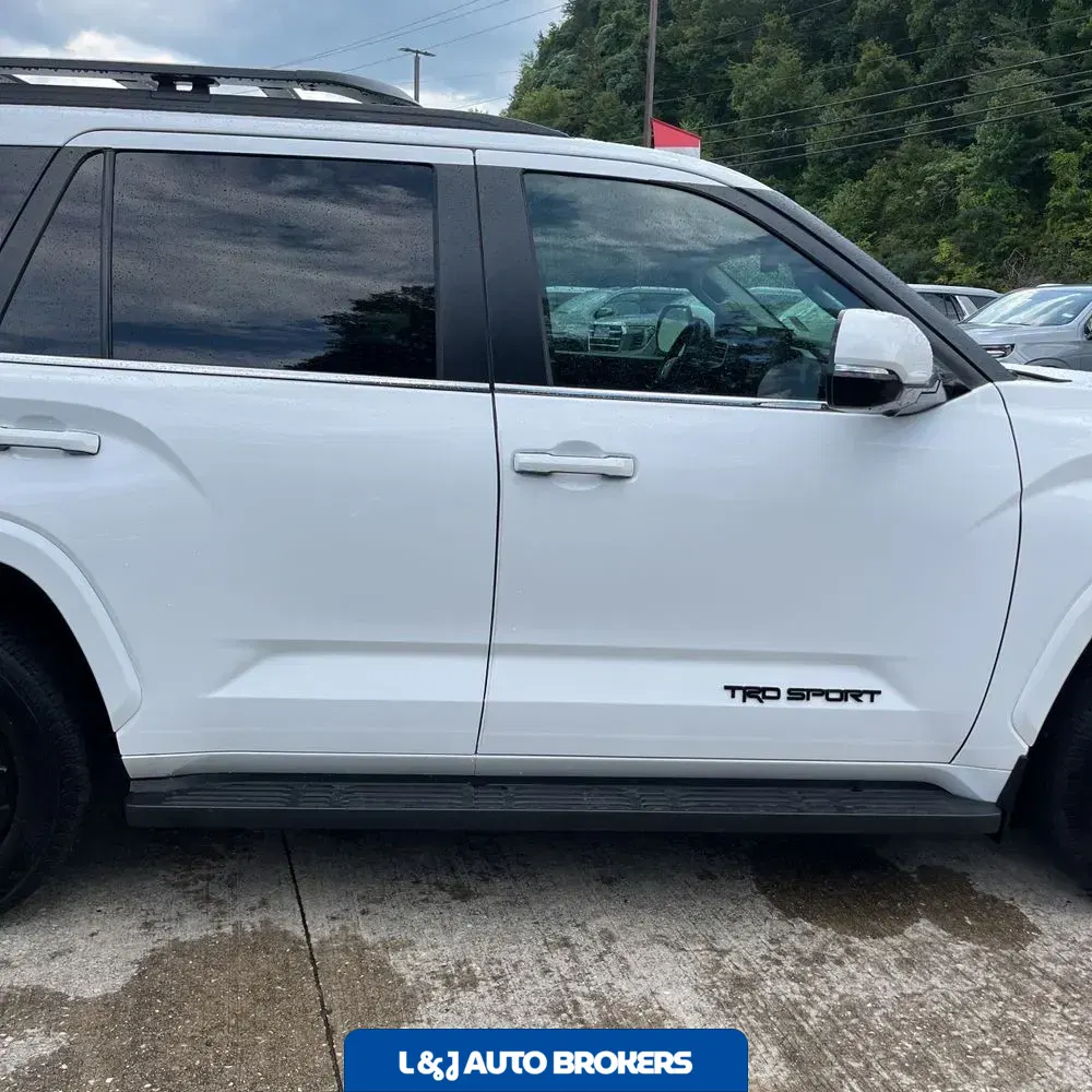 2024 Toyota Sequoia SR5
