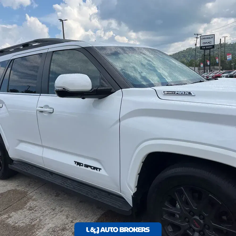 2024 Toyota Sequoia SR5
