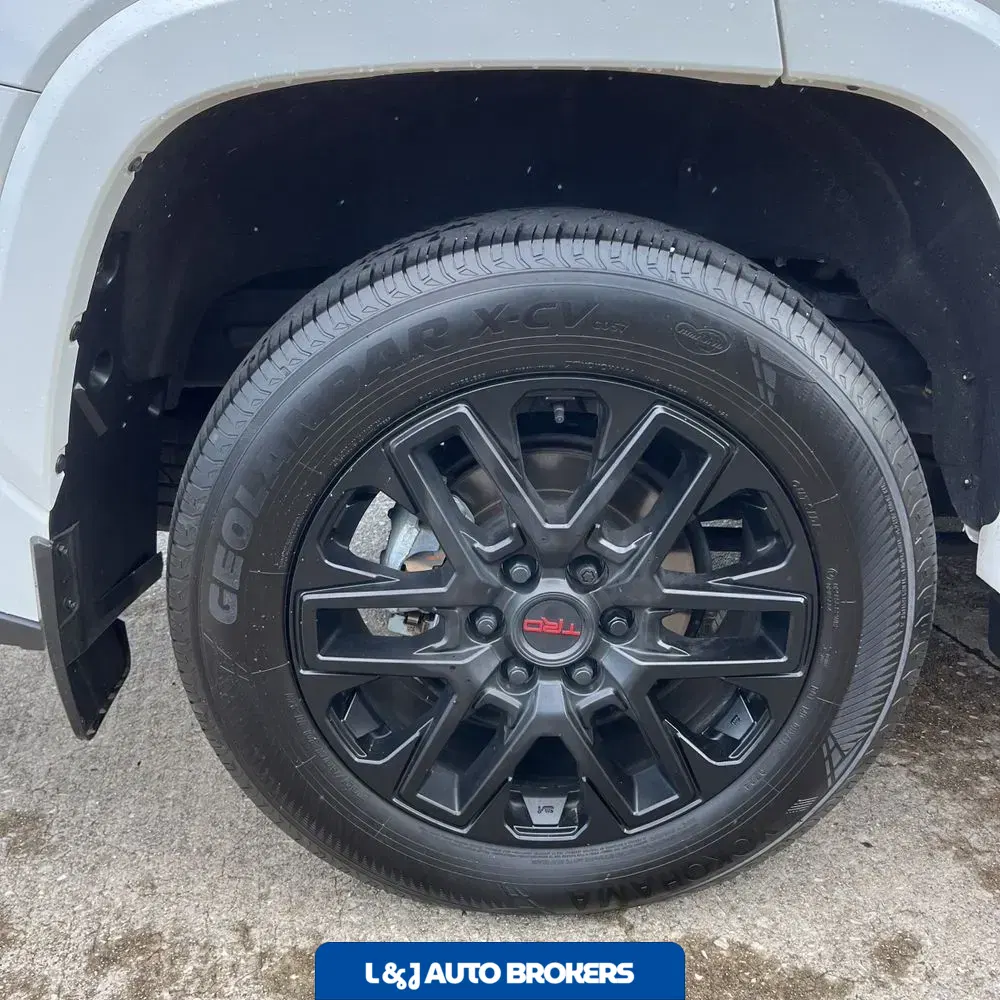 2024 Toyota Sequoia SR5