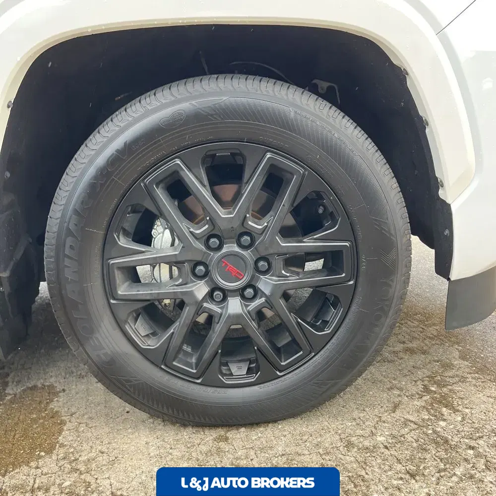 2024 Toyota Sequoia SR5