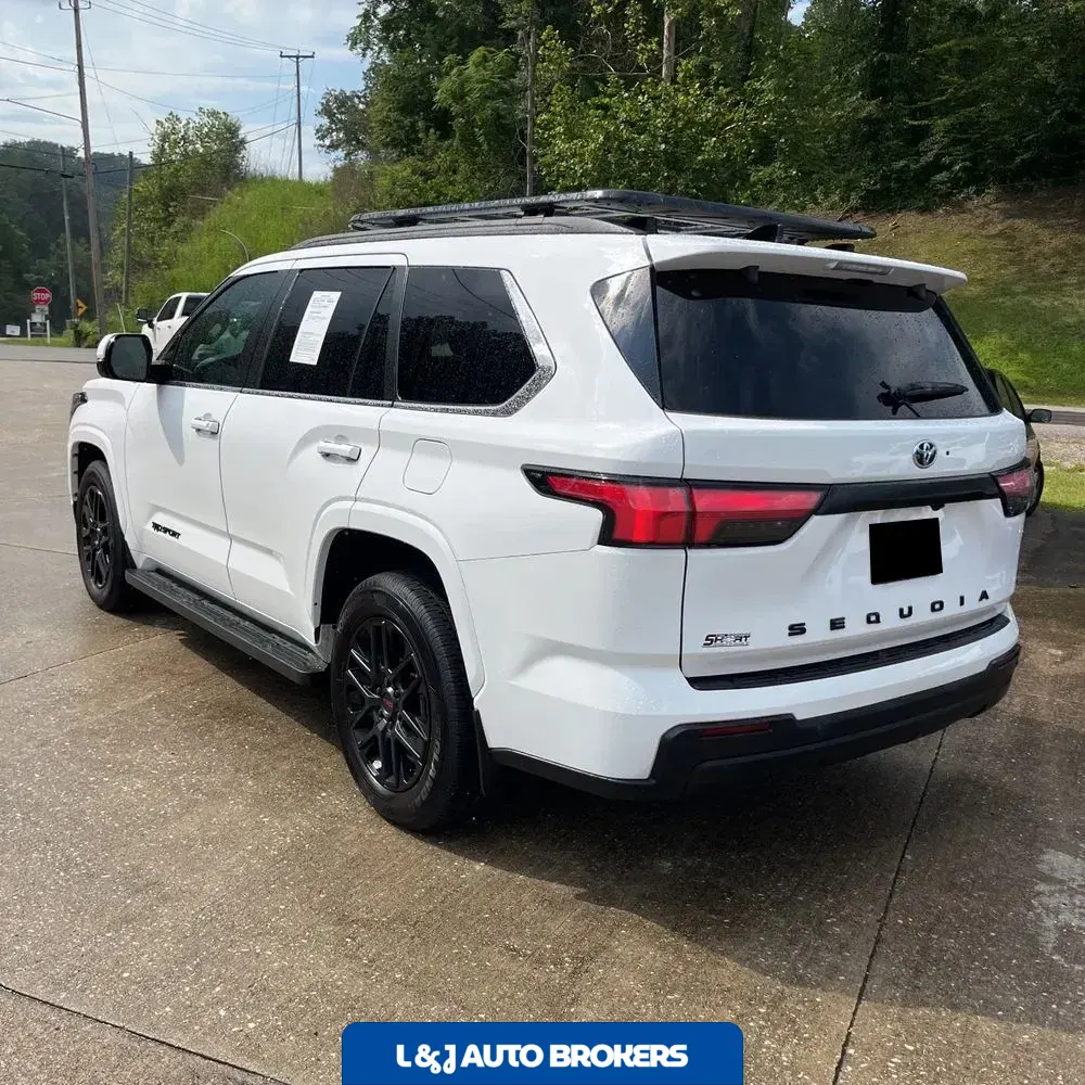 2024 Toyota Sequoia SR5