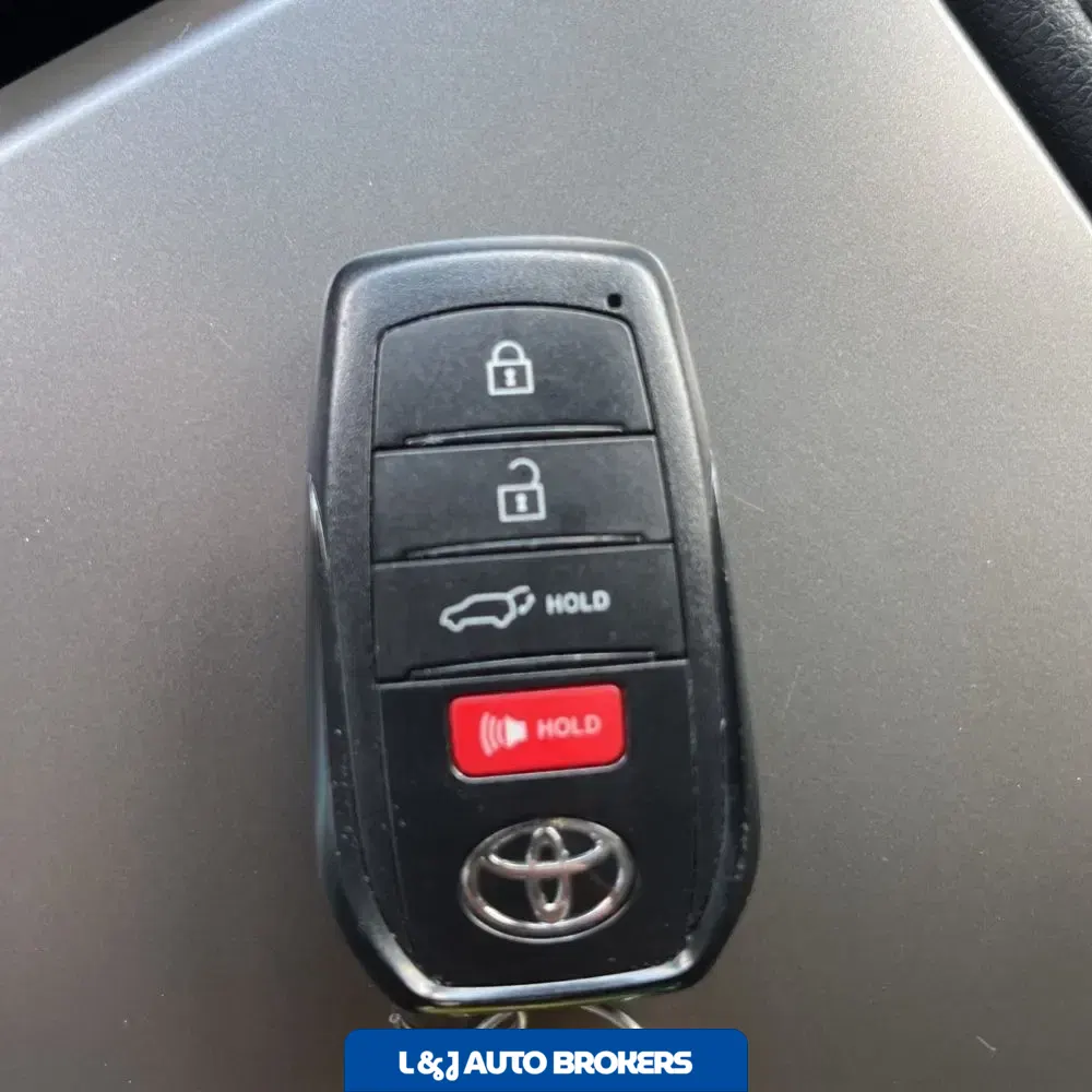 2024 Toyota Sequoia SR5