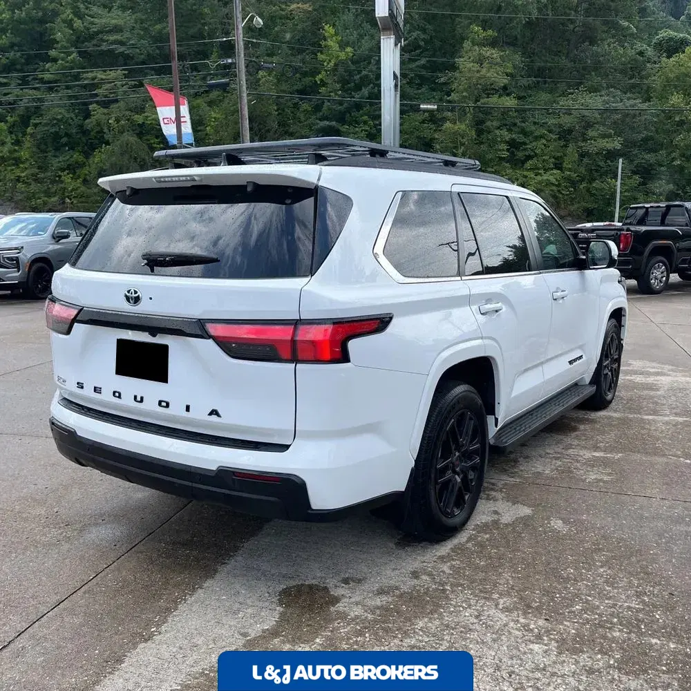 2024 Toyota Sequoia SR5