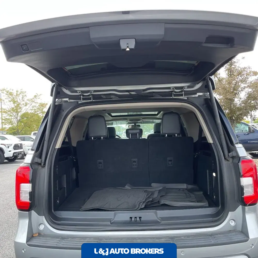 2022 Ford Expedition Max XLT