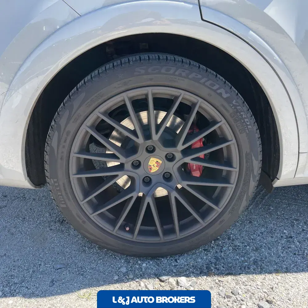2021 Porsche Cayenne GTS Coupe