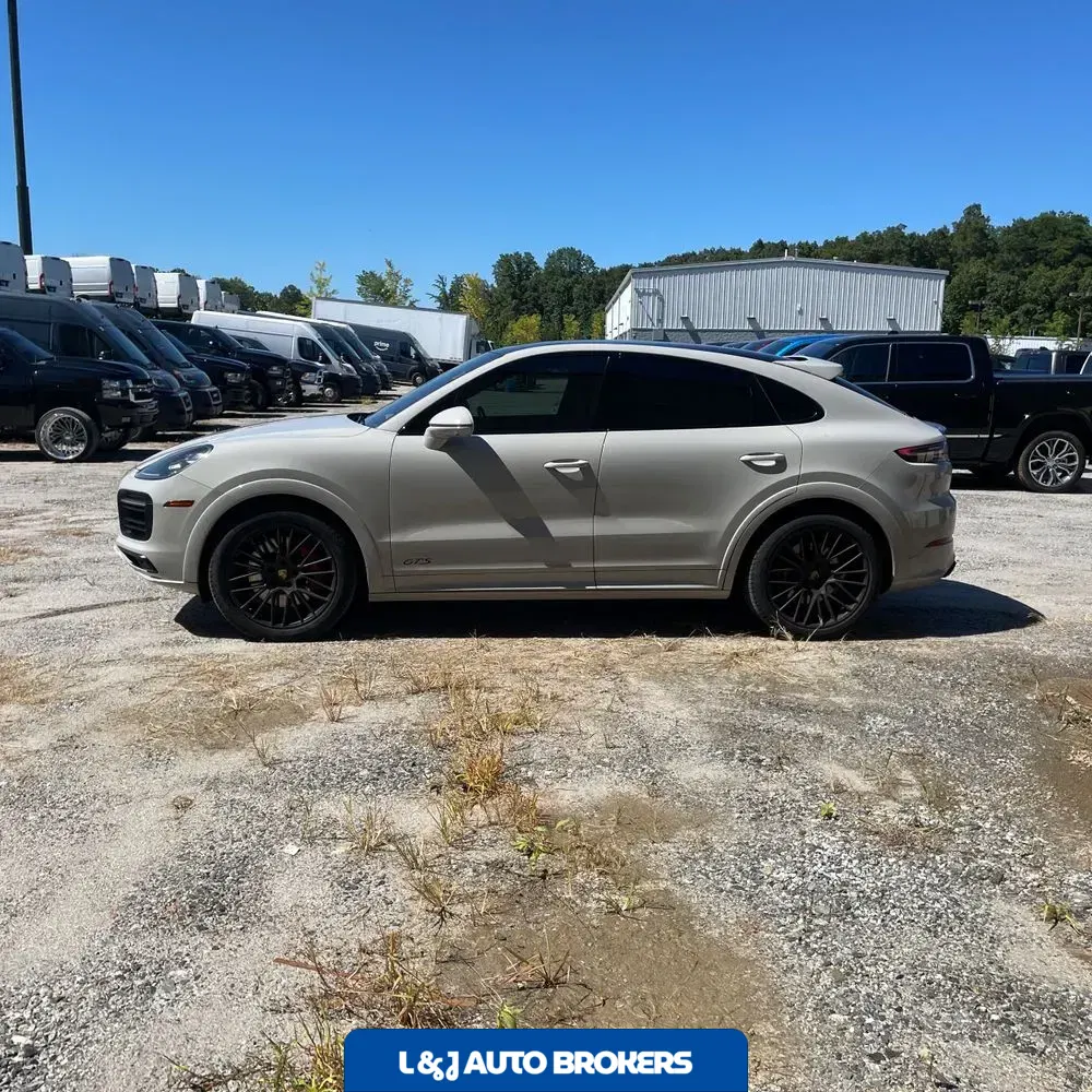 2021 Porsche Cayenne GTS Coupe
