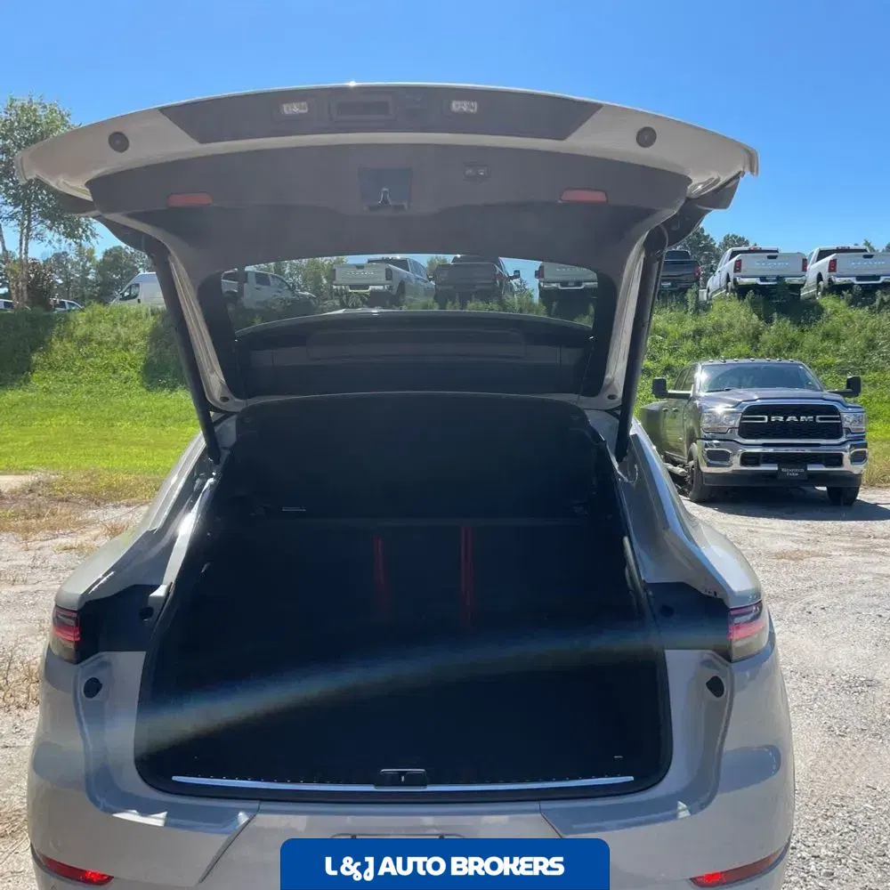 2021 Porsche Cayenne GTS Coupe
