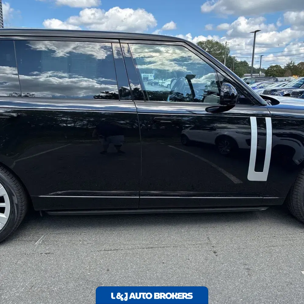 2023 Land Rover Range Rover P530 First Edition LWB