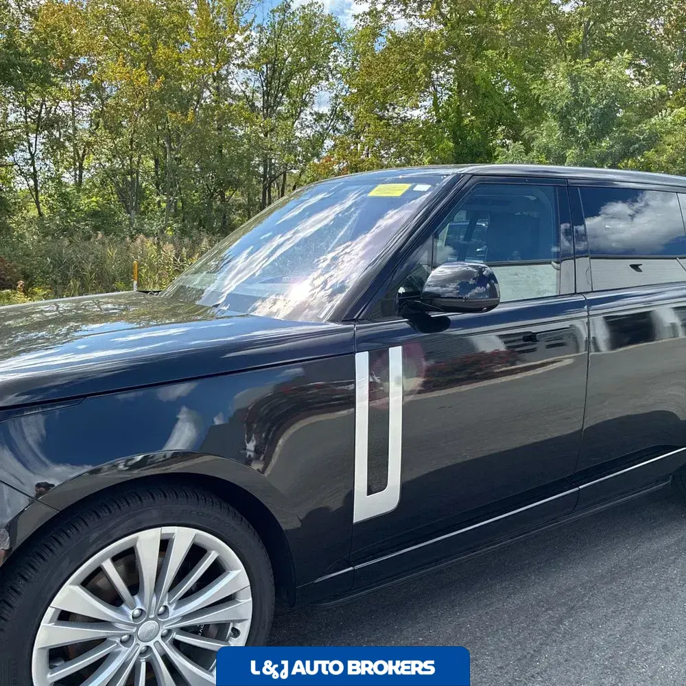 2023 Land Rover Range Rover P530 First Edition LWB