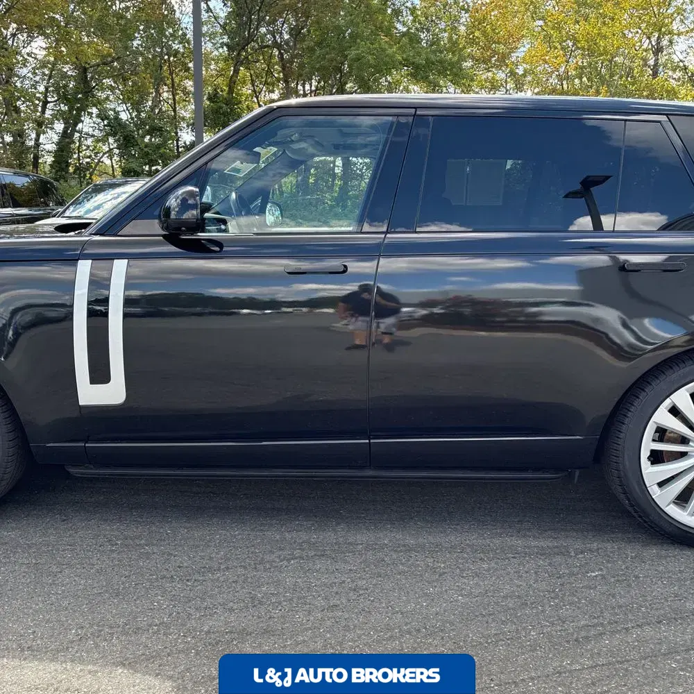 2023 Land Rover Range Rover P530 First Edition LWB