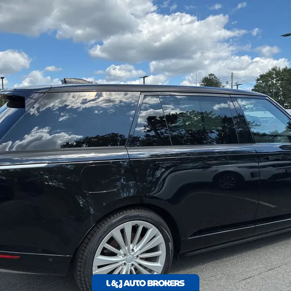 2023 Land Rover Range Rover P530 First Edition LWB