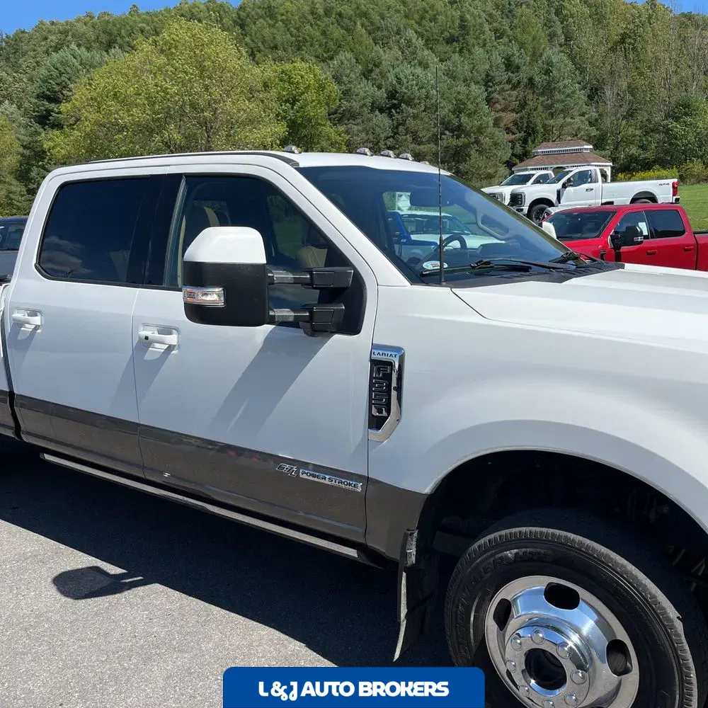 2022 Ford F-350 Super Duty Lariat