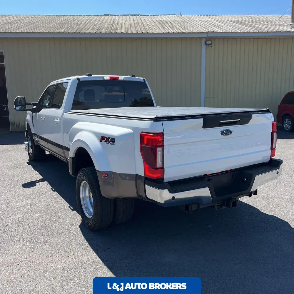 2022 Ford F-350 Super Duty Lariat
