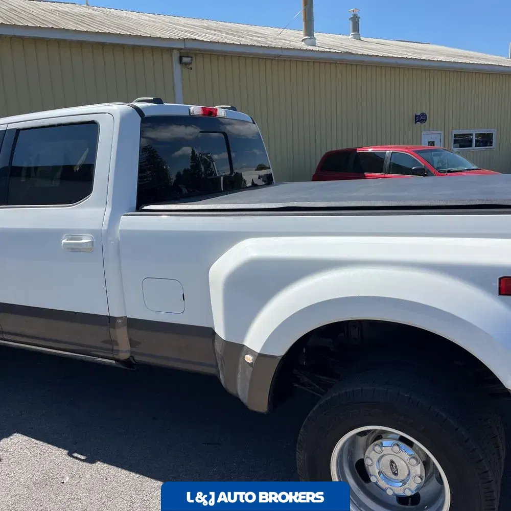 2022 Ford F-350 Super Duty Lariat