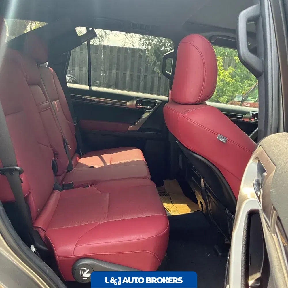 2023 Lexus GX 460 Base