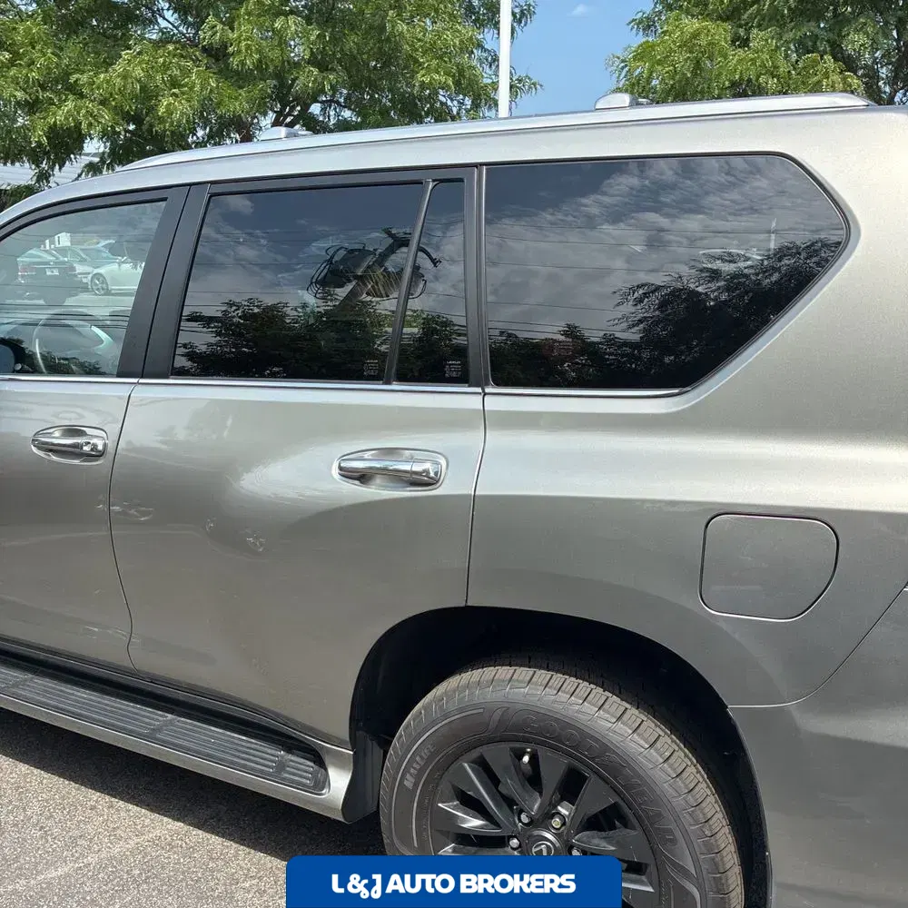 2023 Lexus GX 460 Base