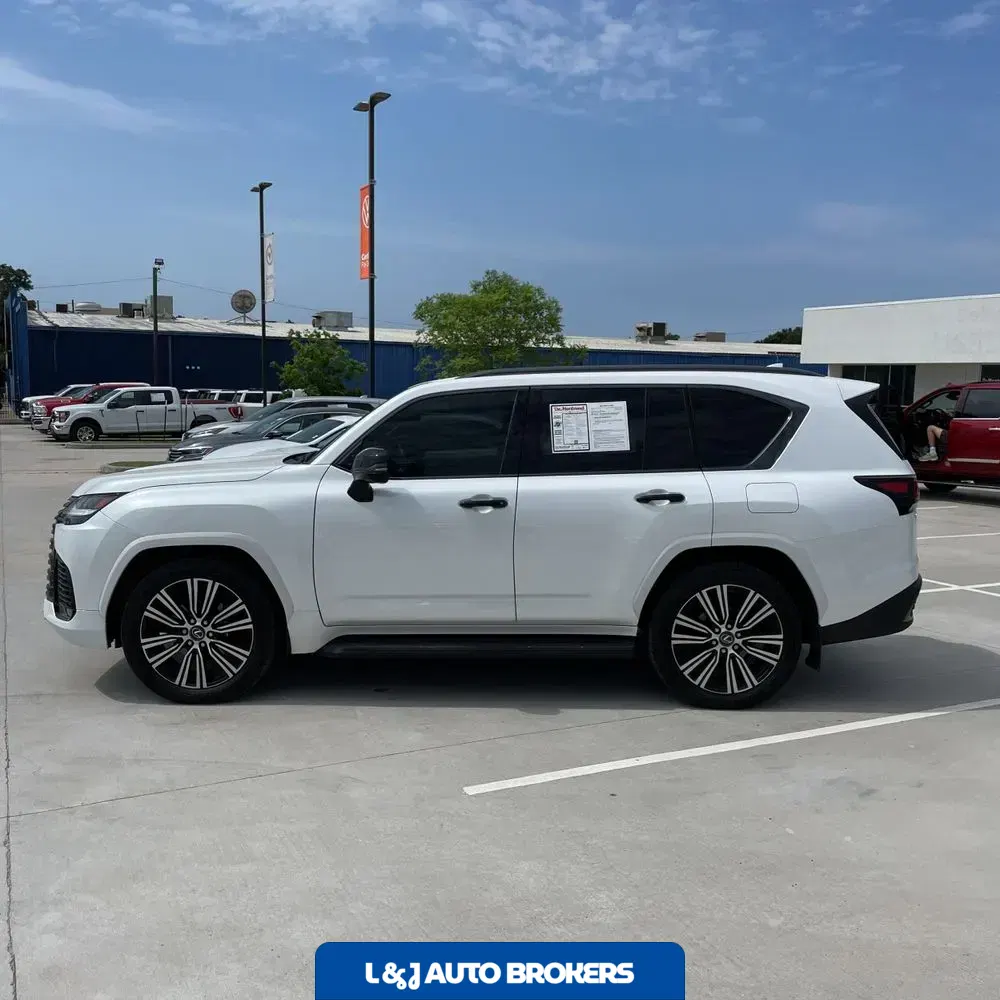 2024 Lexus LX 600 Luxury
