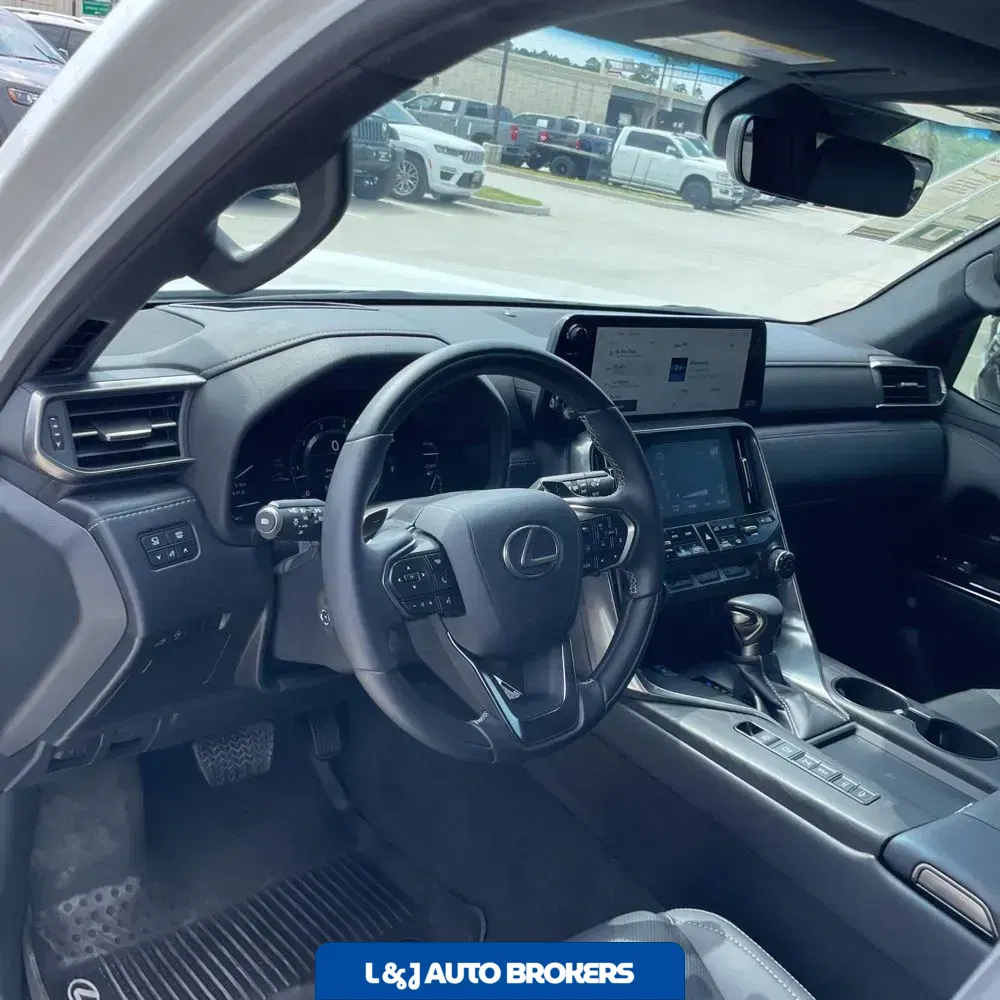 2024 Lexus LX 600 Luxury