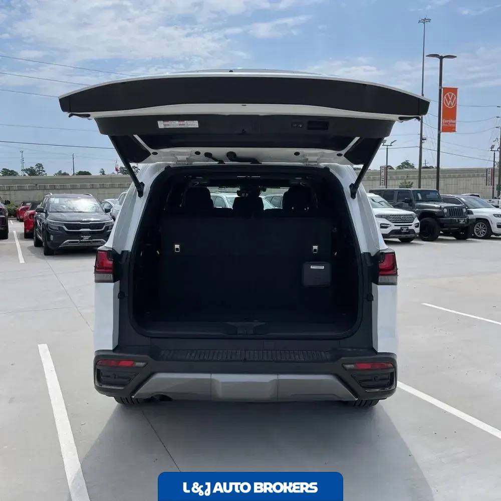 2024 Lexus LX 600 Luxury