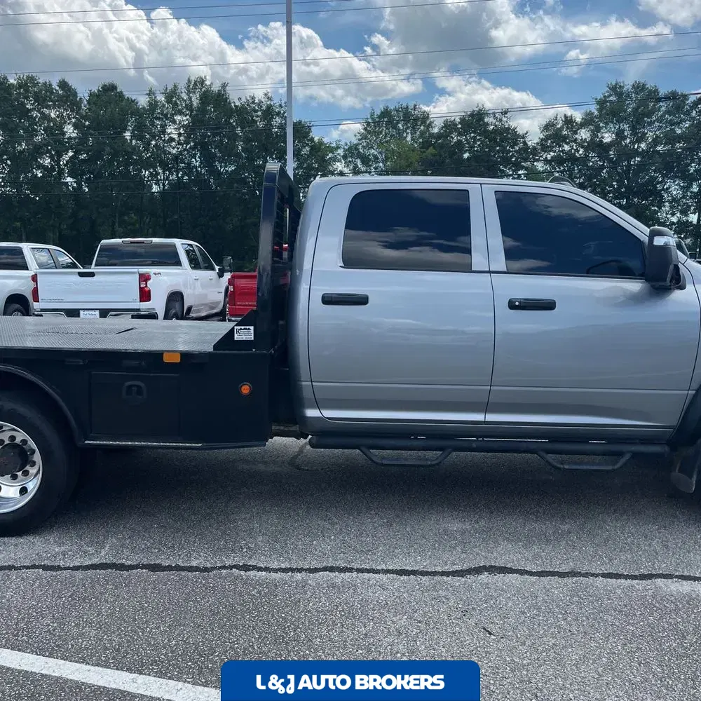2023 Ram Commercial Tradesman CA60-84 CREW CAB/CHASSIS 4X4 6.7L