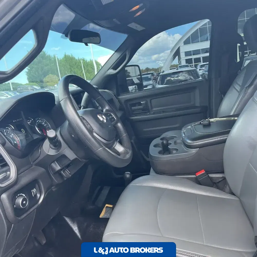 2023 Ram Commercial Tradesman CA60-84 CREW CAB/CHASSIS 4X4 6.7L