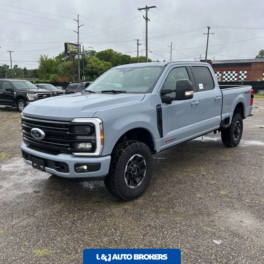 2025 Ford F250 S/D Platinum