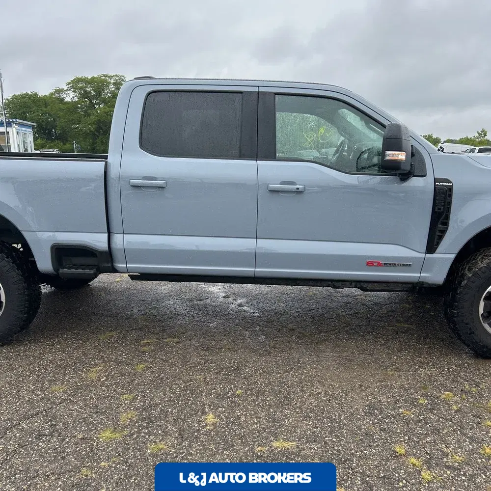 2025 Ford F250 S/D Platinum