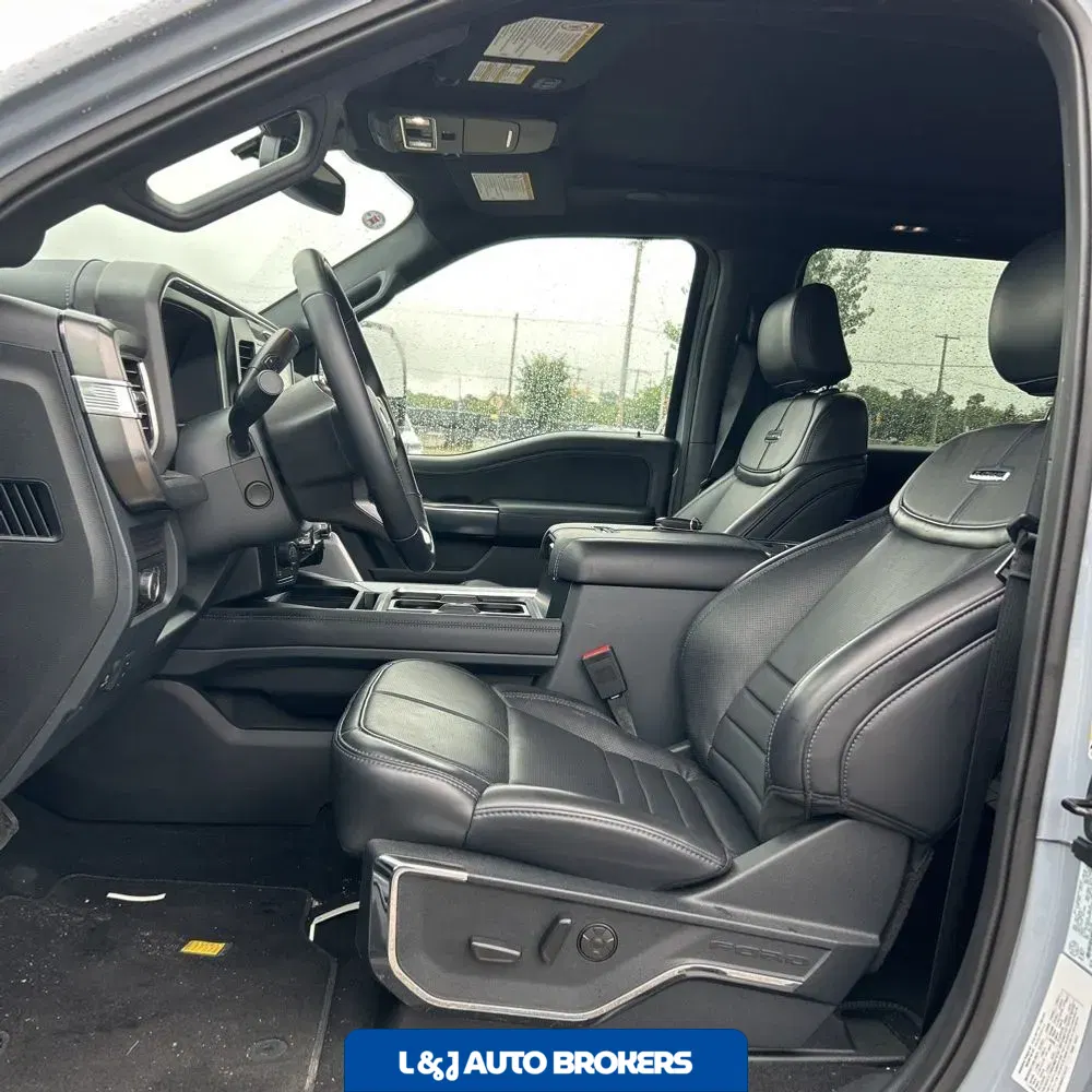 2025 Ford F250 S/D Platinum