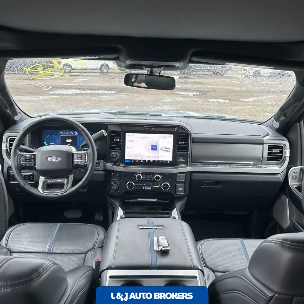 2025 Ford F250 S/D Platinum