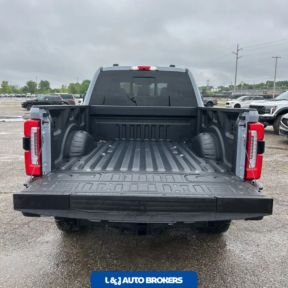 2025 Ford F250 S/D Platinum